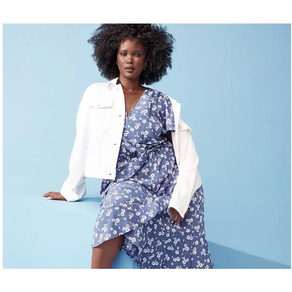 Lane Bryant White Denim Jacket Size 16 Stretch Button Front EUC 1132392 - Picture 4 of 11